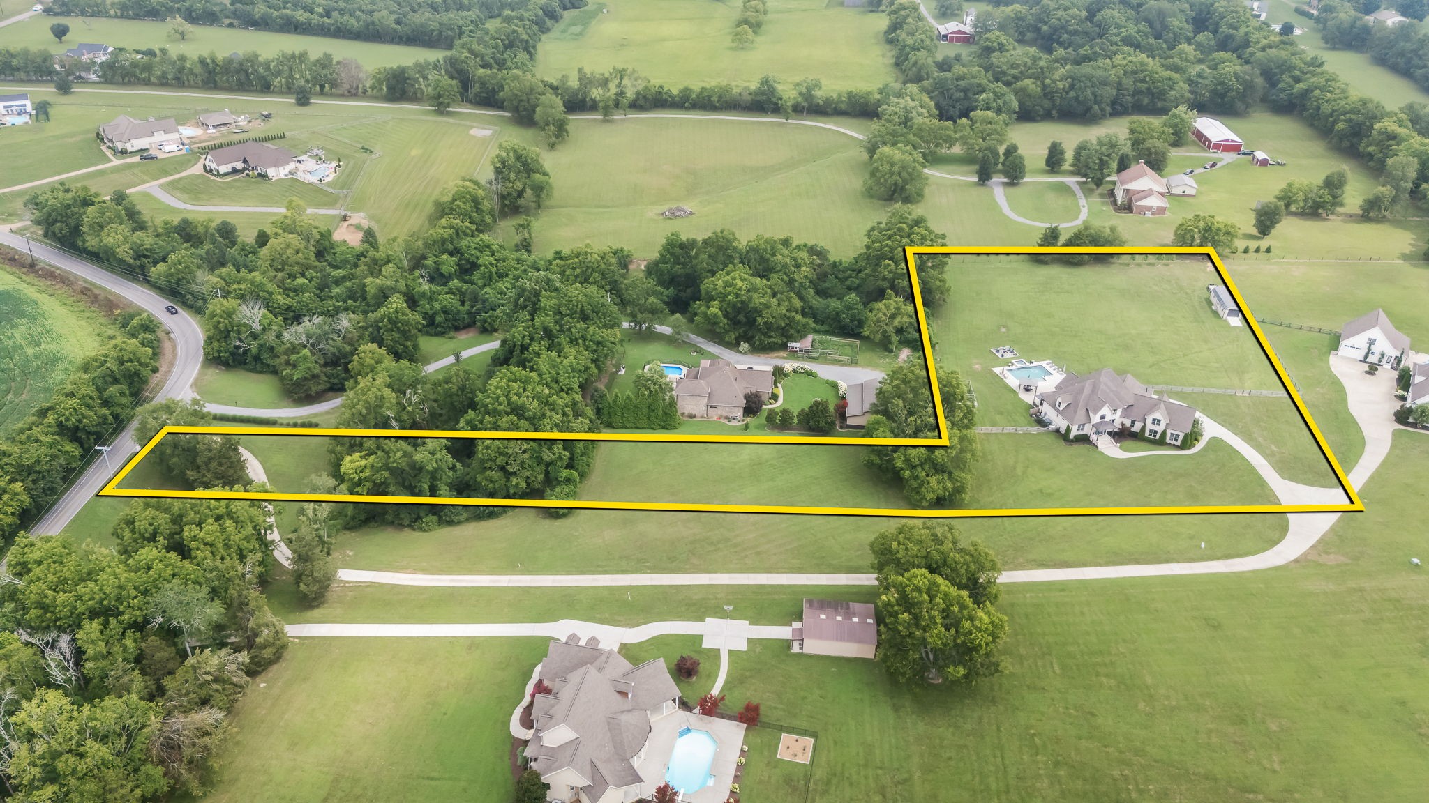 825A Douglas Bend Rd