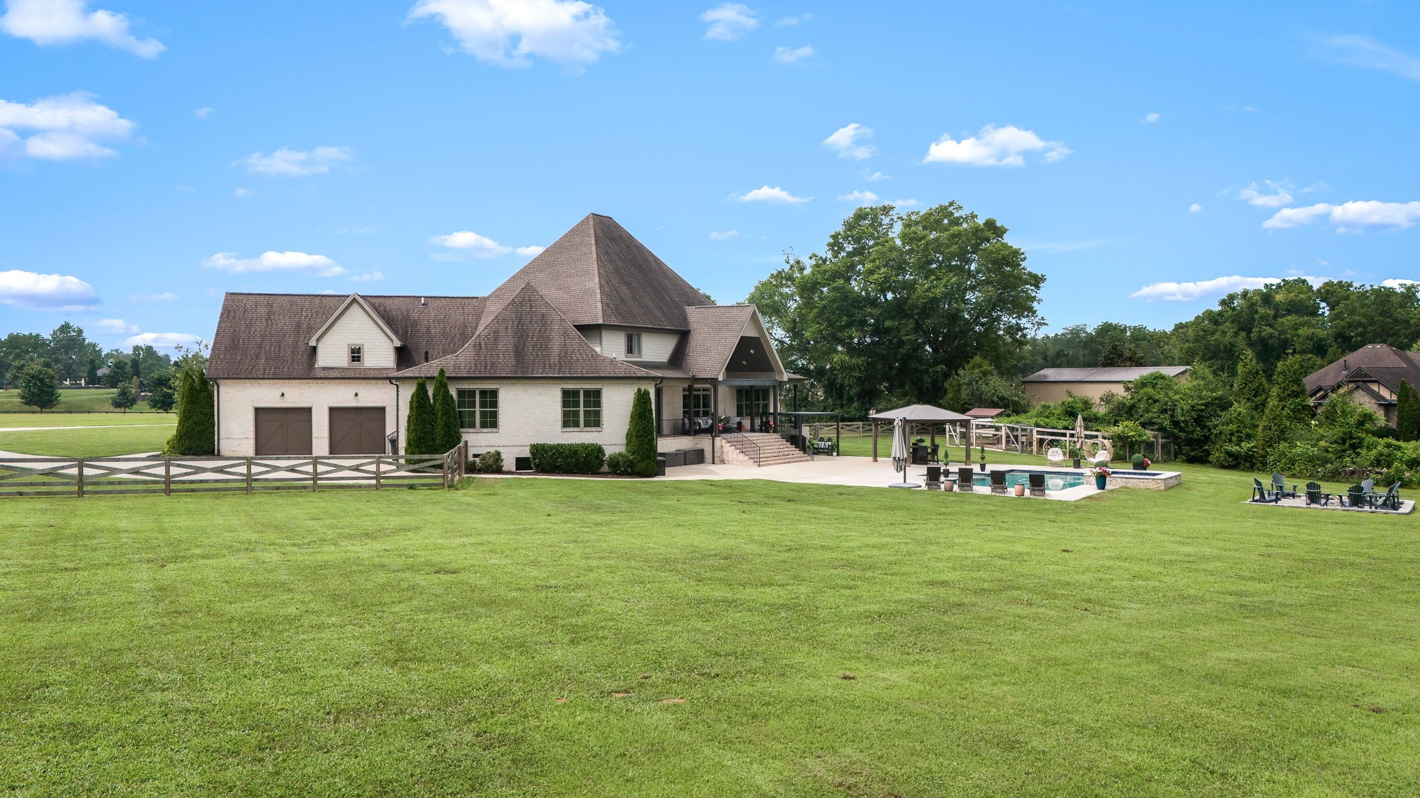 825A Douglas Bend Rd