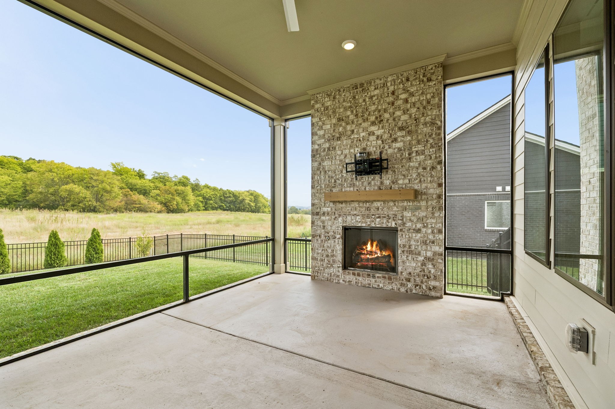 2078 Riley Park Dr