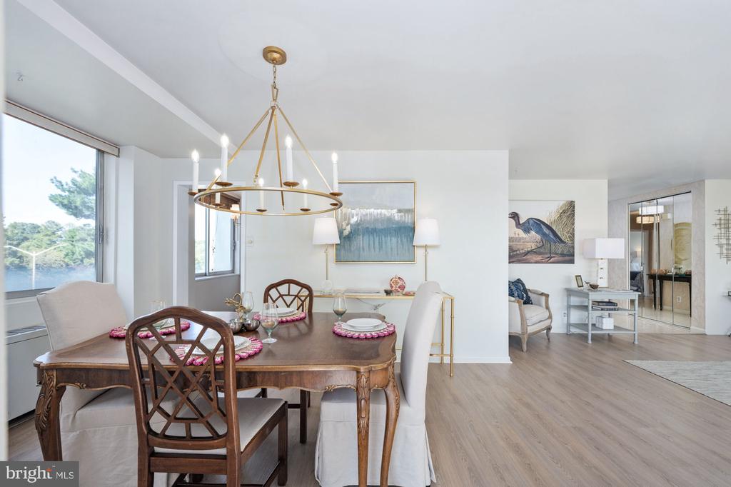 301 N Beauregard St #306