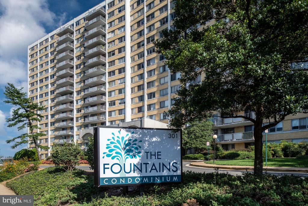301 N Beauregard St #306