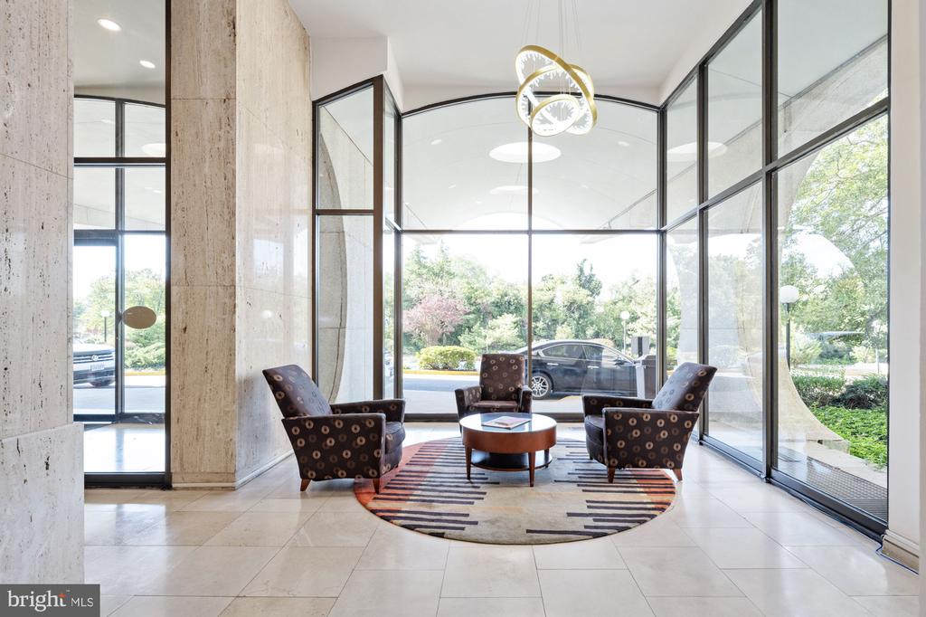 301 N Beauregard St #306