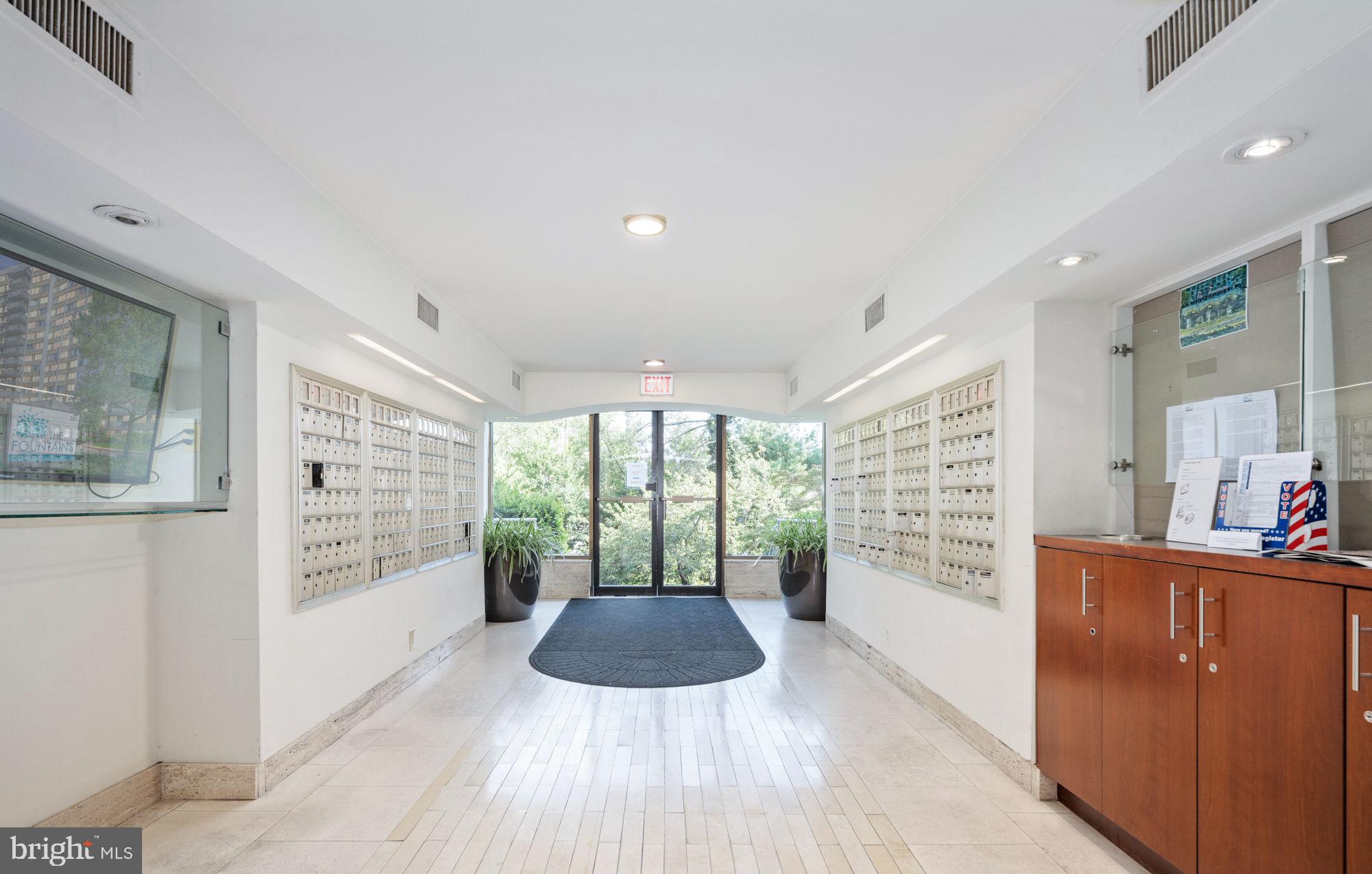 301 N Beauregard St #306