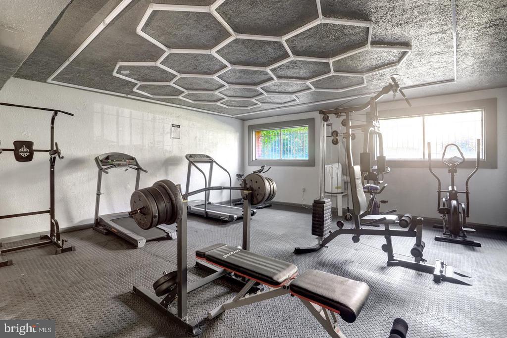 401 N ARMISTEAD STREET 504