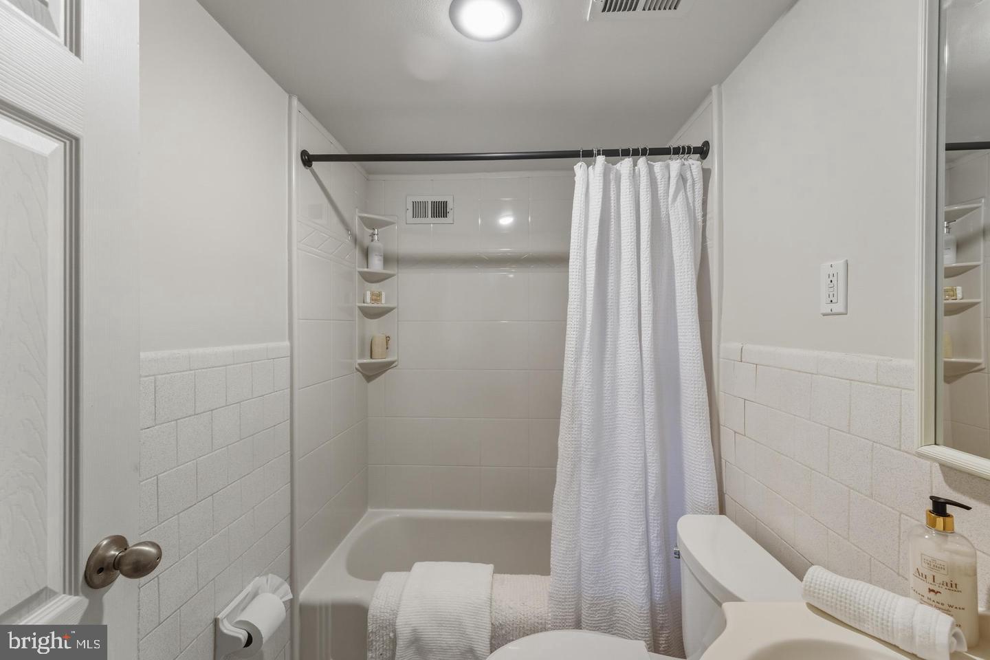 401 N ARMISTEAD STREET 504