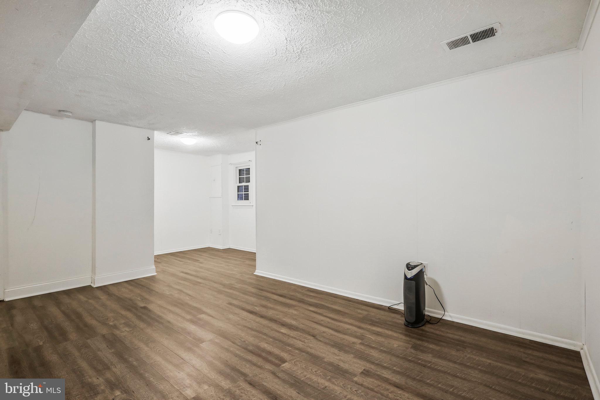 8387 Uxbridge COURT
