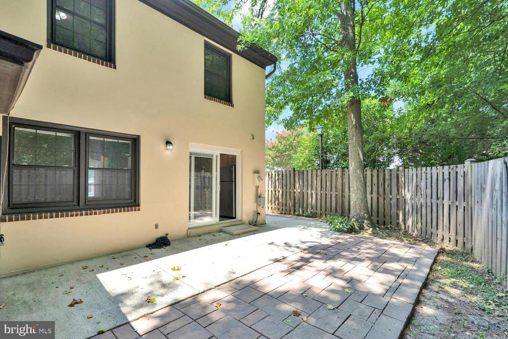 2921 ESPANA CT