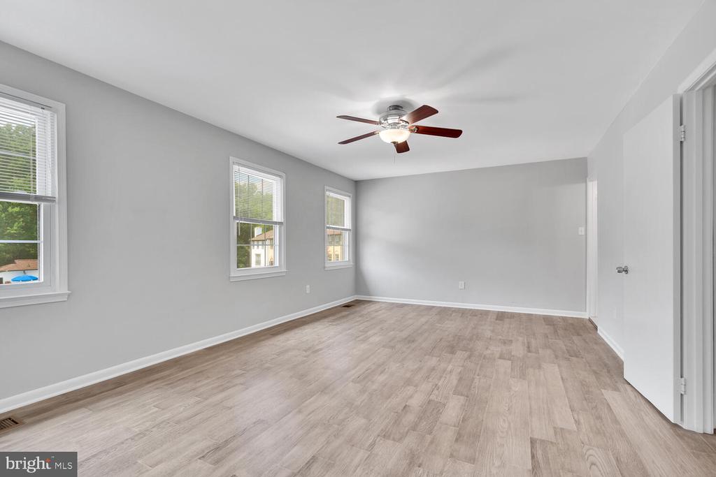 2921 ESPANA CT