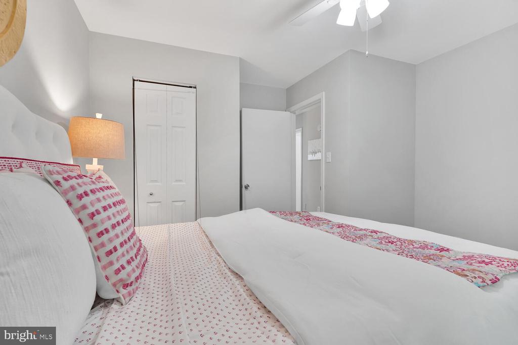 2921 ESPANA CT