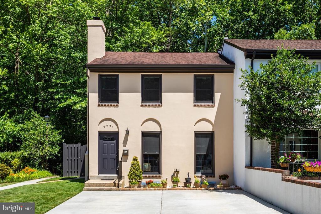 2921 ESPANA CT