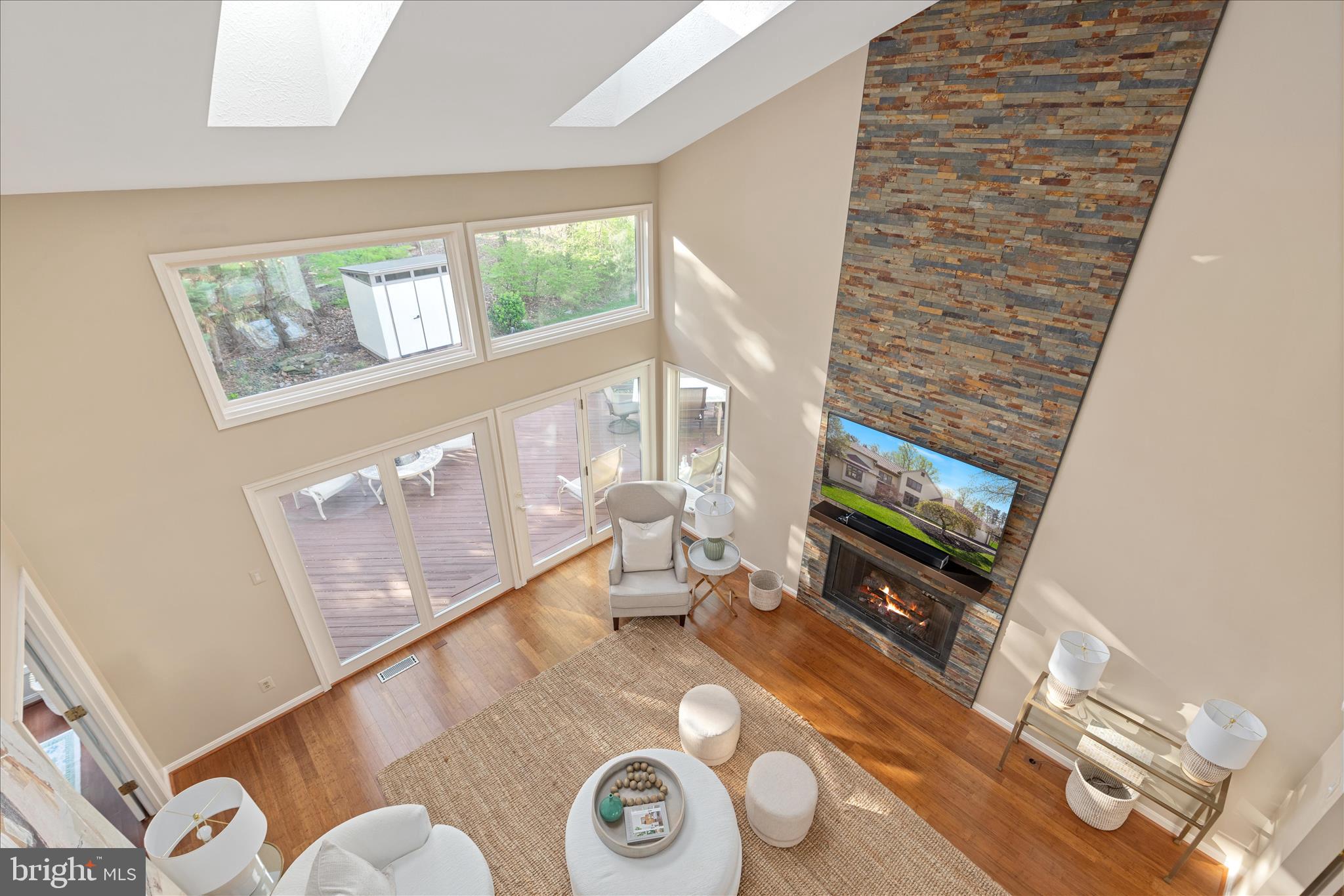 9107 MEADOWCREEK LANE