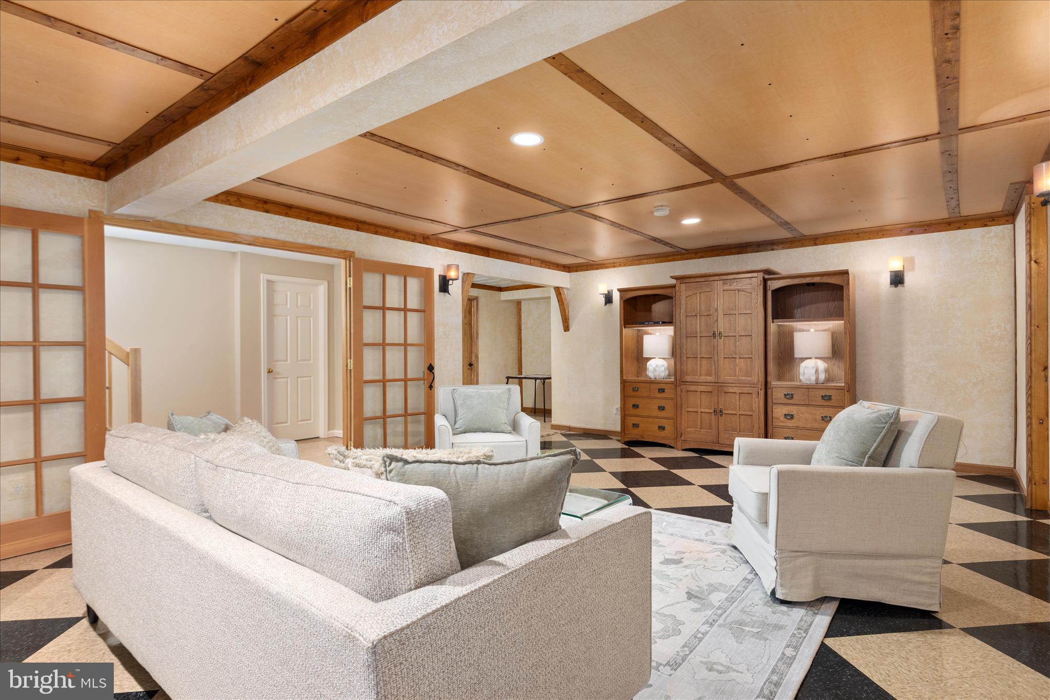 9107 MEADOWCREEK LANE