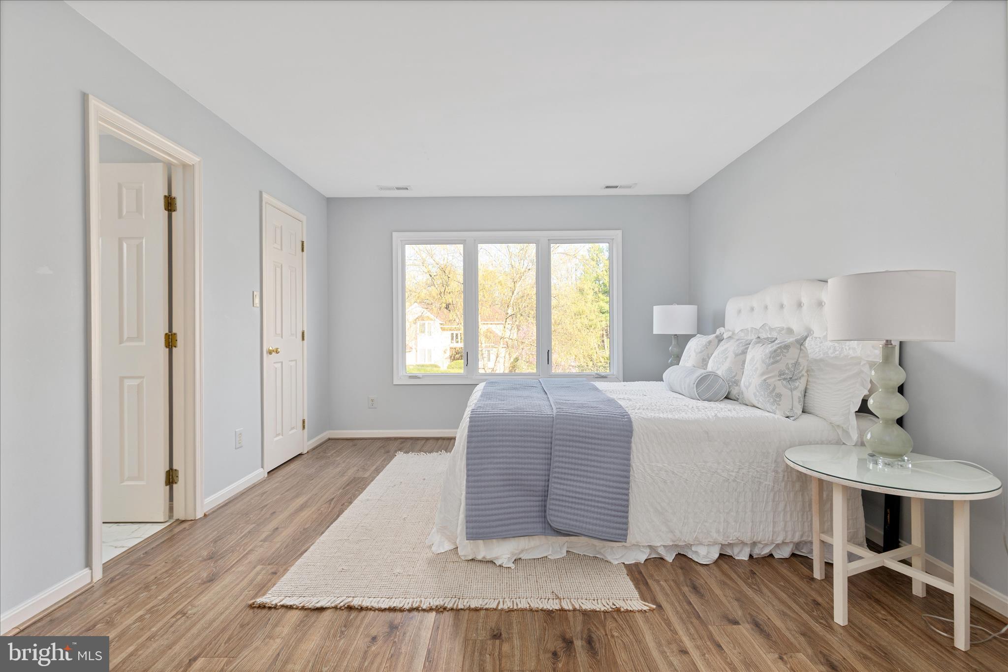 9107 MEADOWCREEK LANE