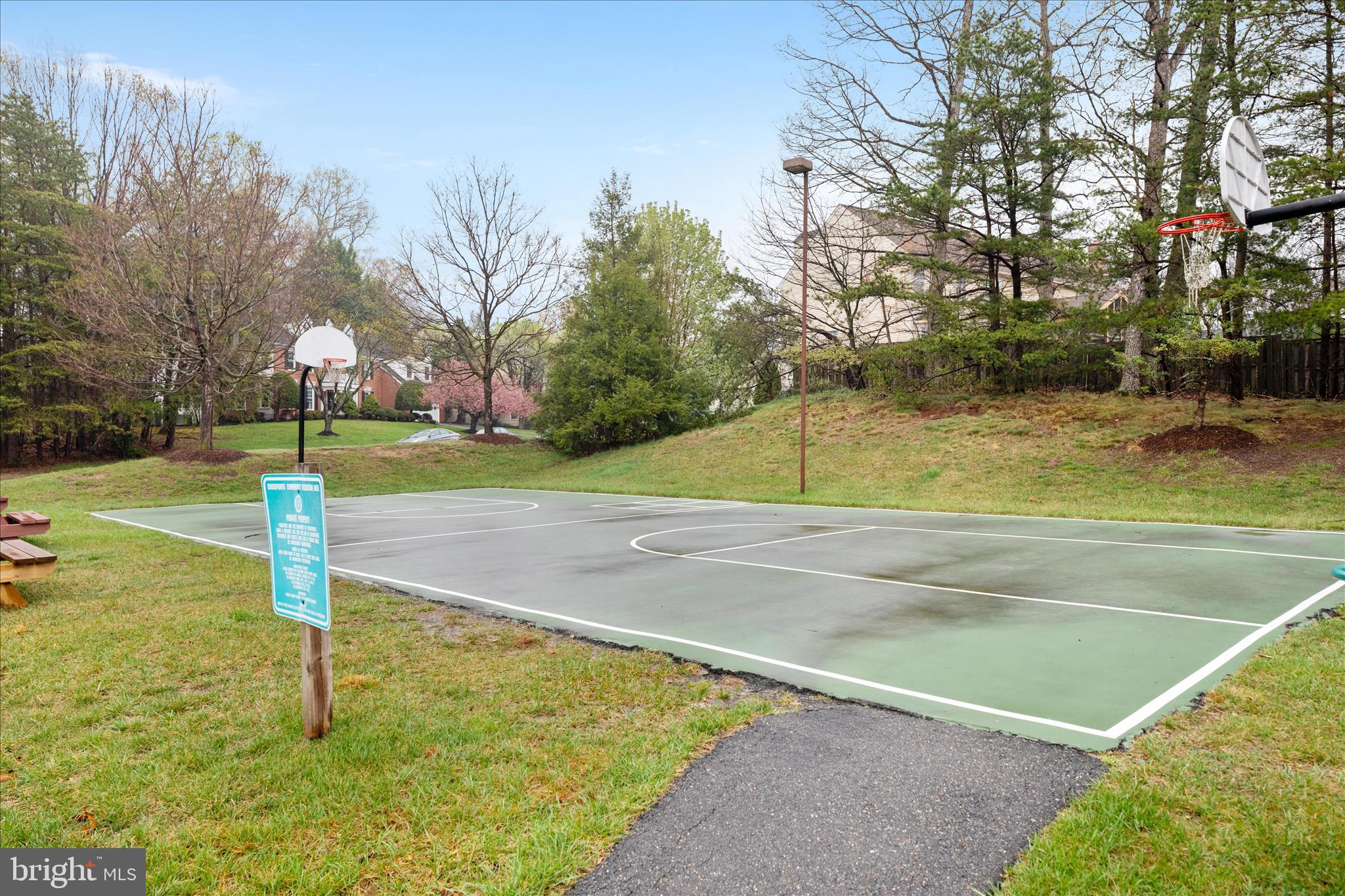 9107 MEADOWCREEK LANE