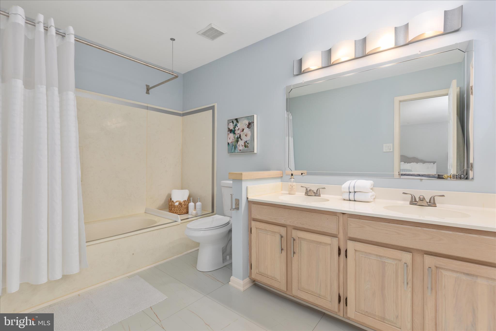 9107 MEADOWCREEK LANE