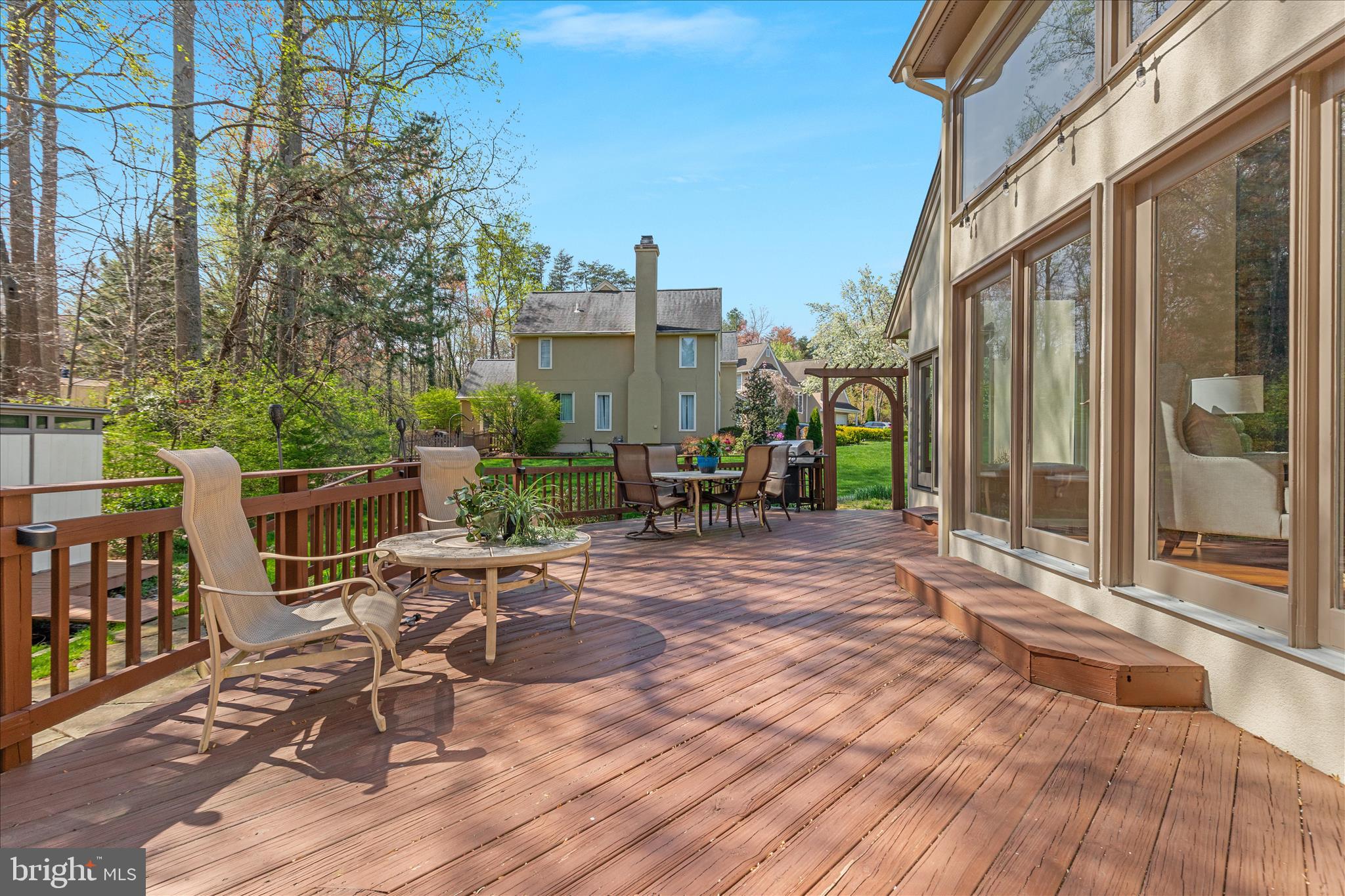 9107 MEADOWCREEK LANE