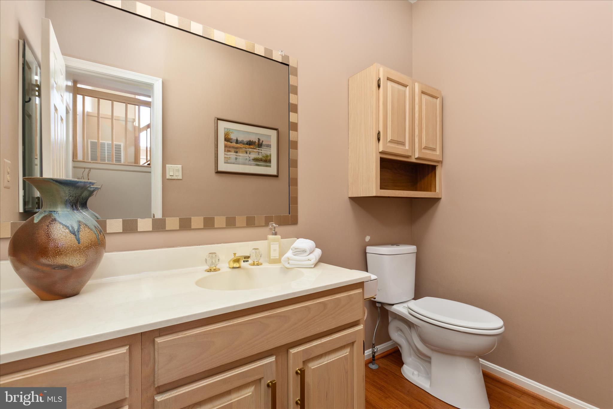 9107 MEADOWCREEK LANE