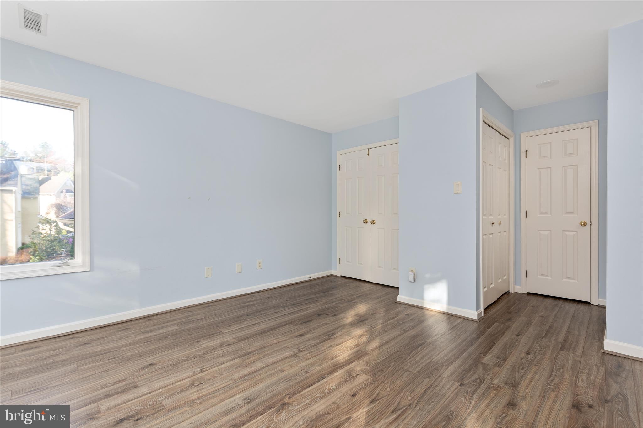 9107 MEADOWCREEK LANE