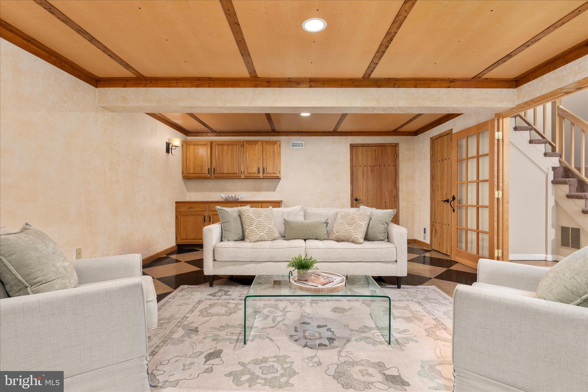 9107 MEADOWCREEK LANE