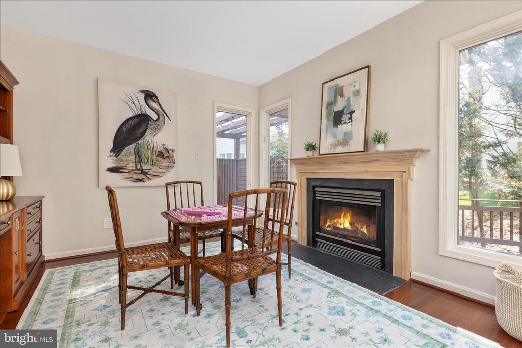 9107 MEADOWCREEK LANE