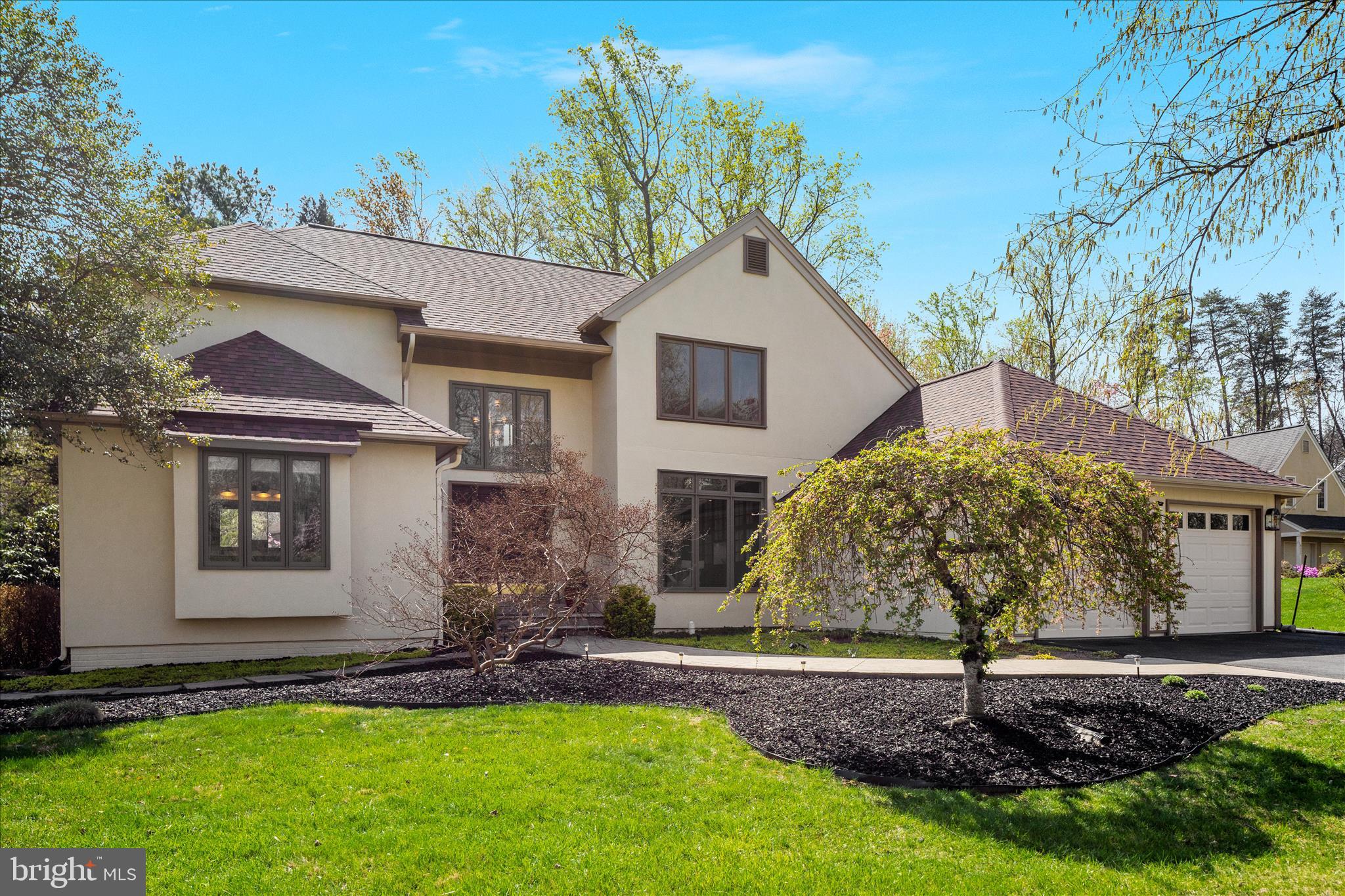 9107 MEADOWCREEK LANE