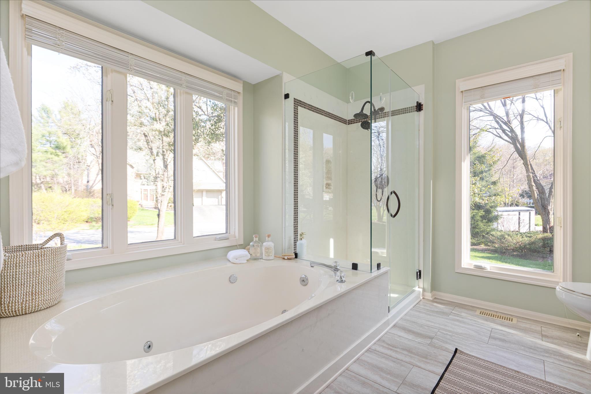 9107 MEADOWCREEK LANE