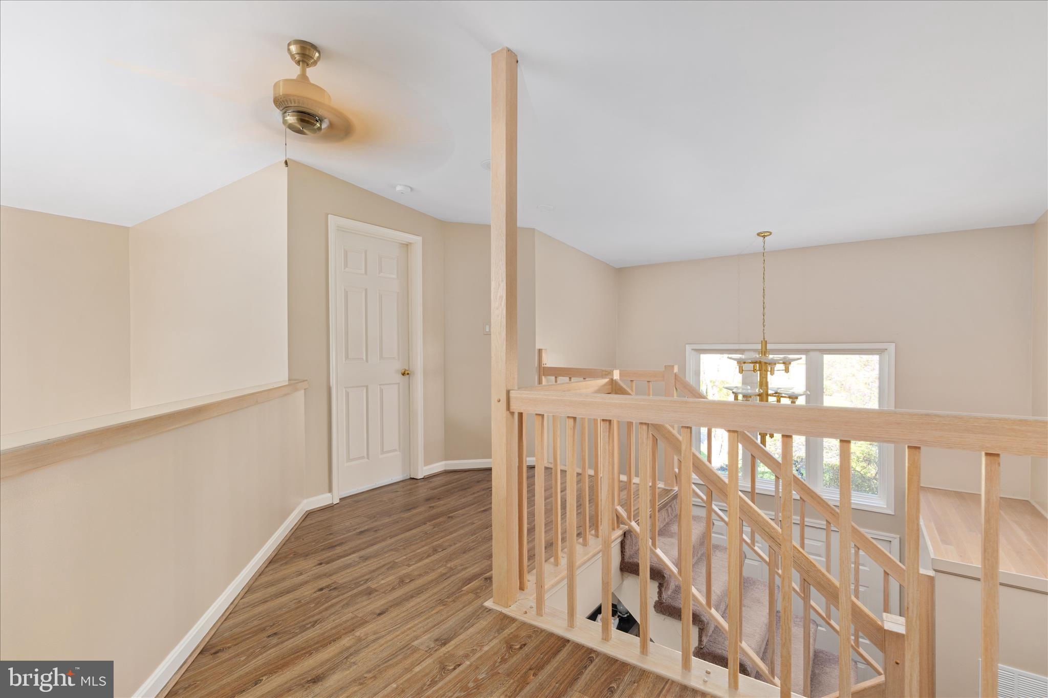 9107 MEADOWCREEK LANE