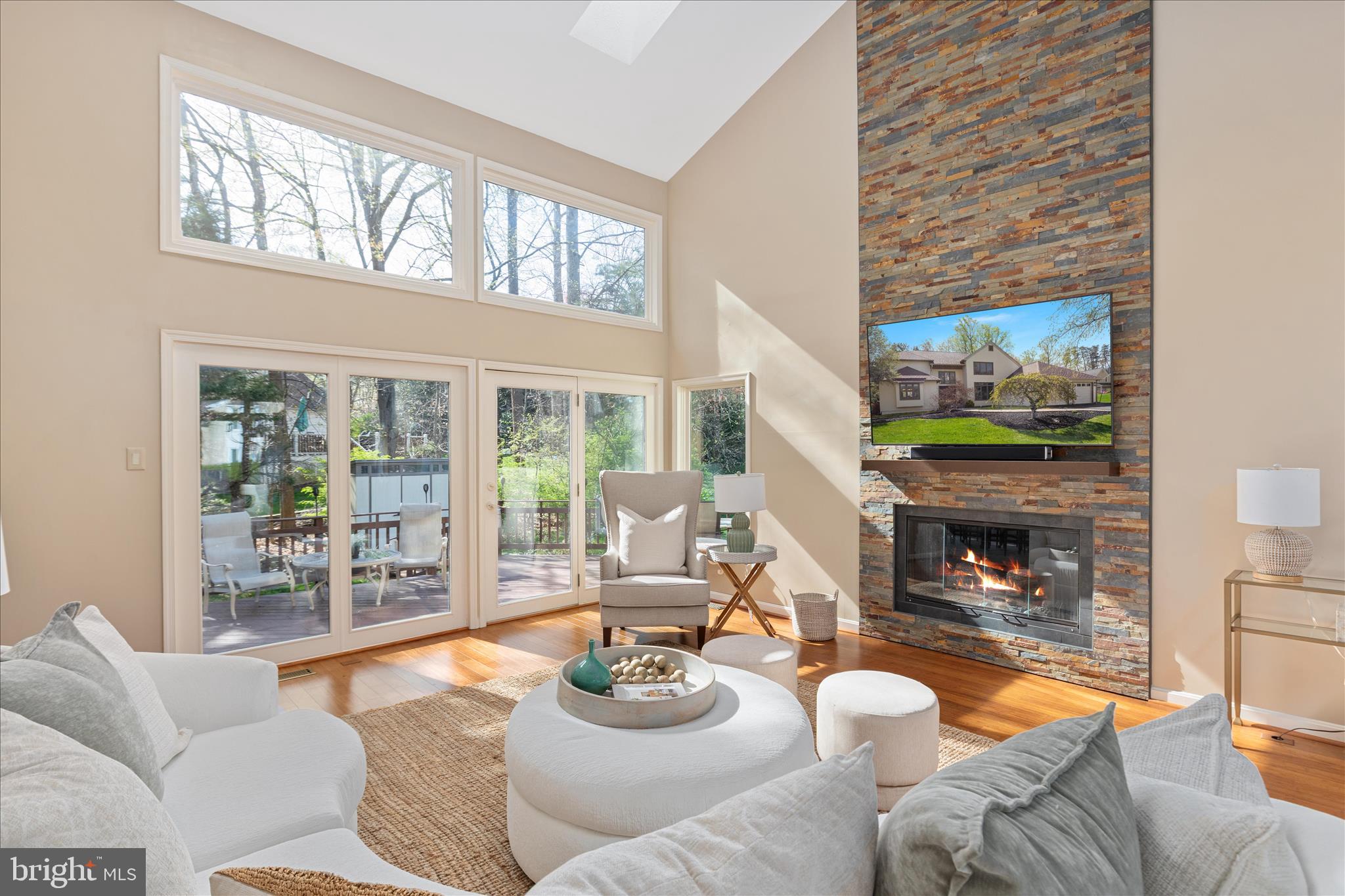 9107 MEADOWCREEK LANE