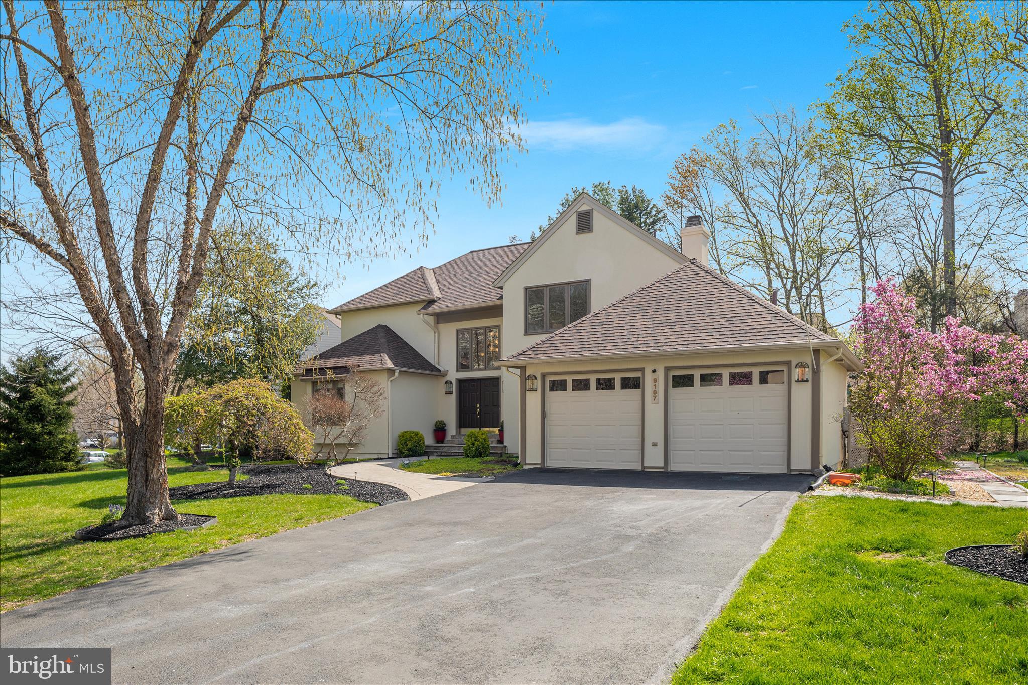 9107 MEADOWCREEK LANE