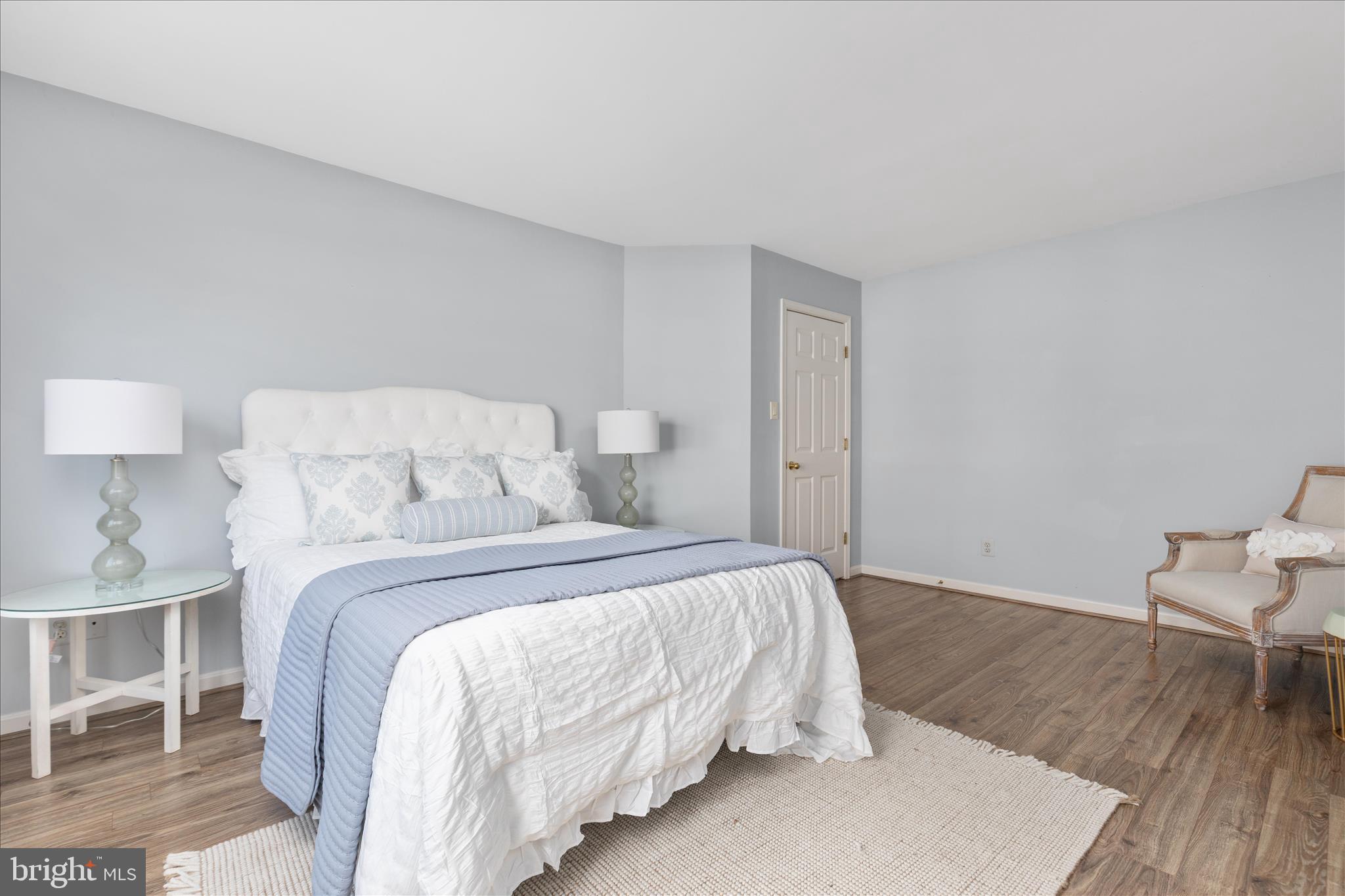 9107 MEADOWCREEK LANE