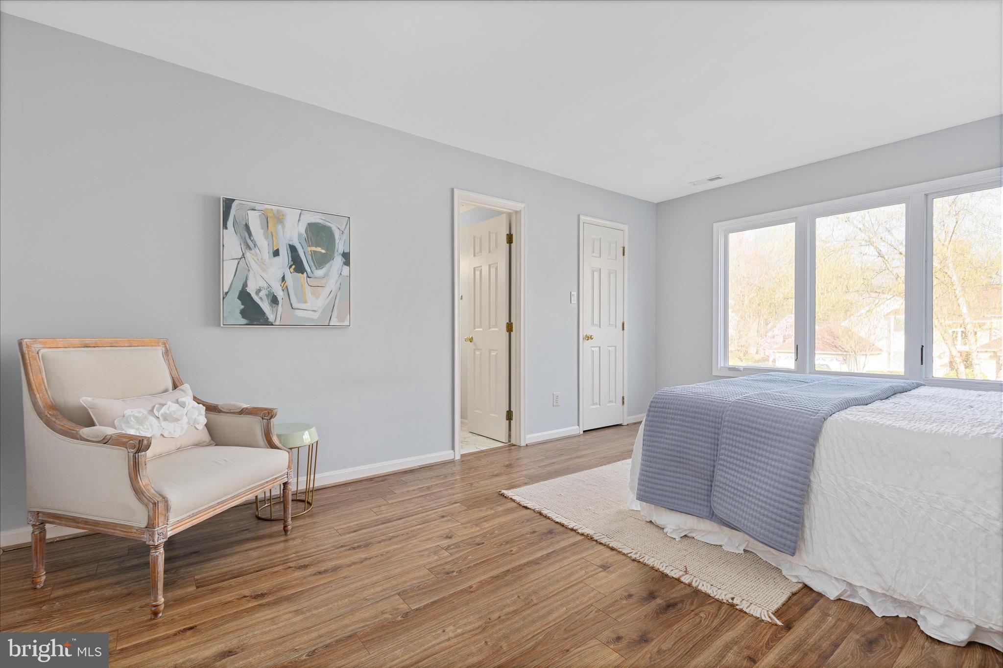 9107 MEADOWCREEK LANE