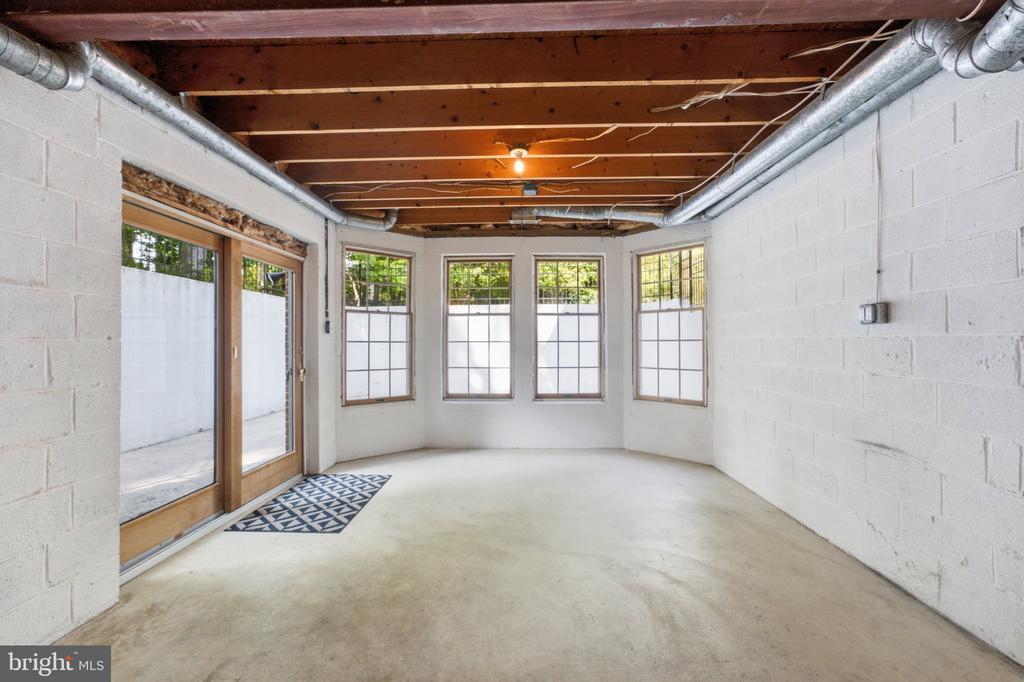 2725 OLDEWOOD DRIVE