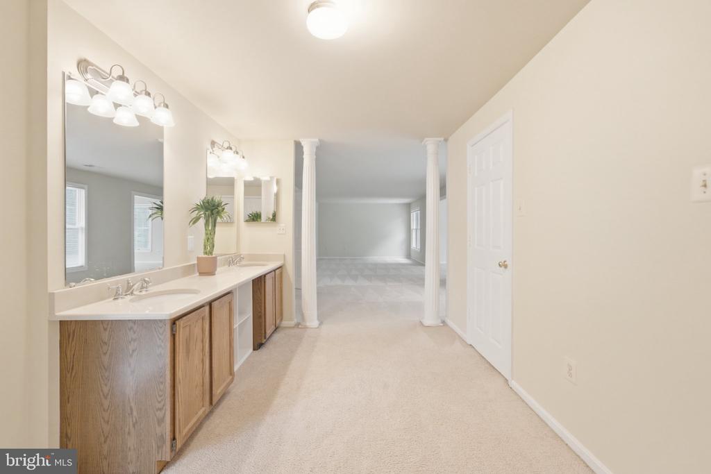 2725 OLDEWOOD DRIVE