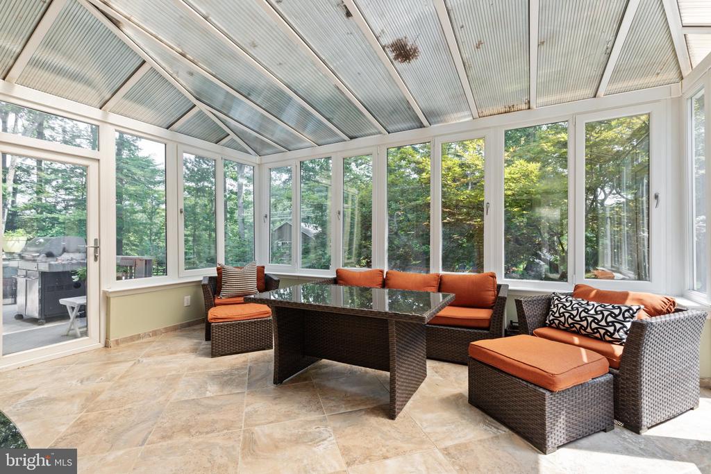 10618 SHADOW LANE