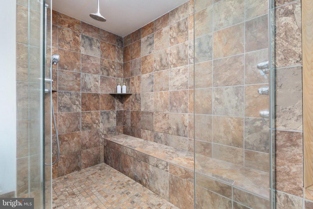 10618 SHADOW LANE