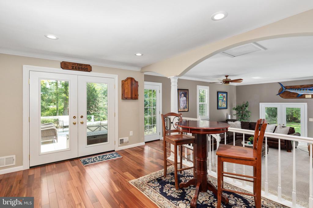 10618 SHADOW LANE