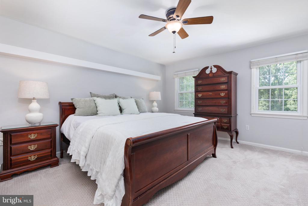 10618 SHADOW LANE