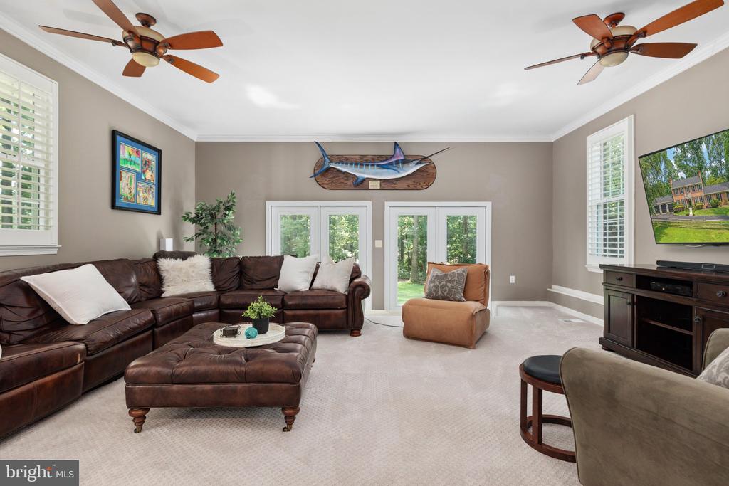 10618 SHADOW LANE
