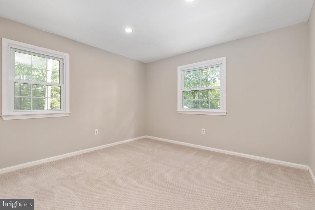 10618 SHADOW LANE