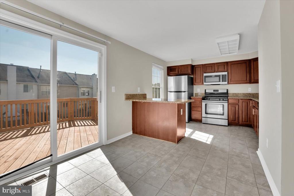 3351 CANTON CT
