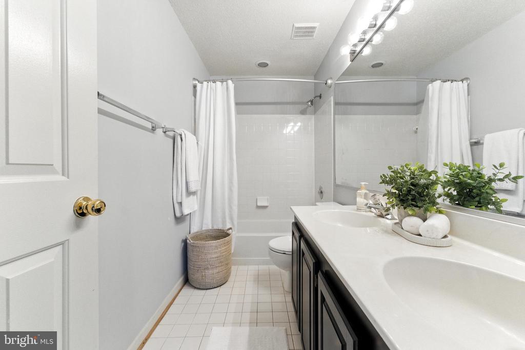 2789 Maple Ridge Dr