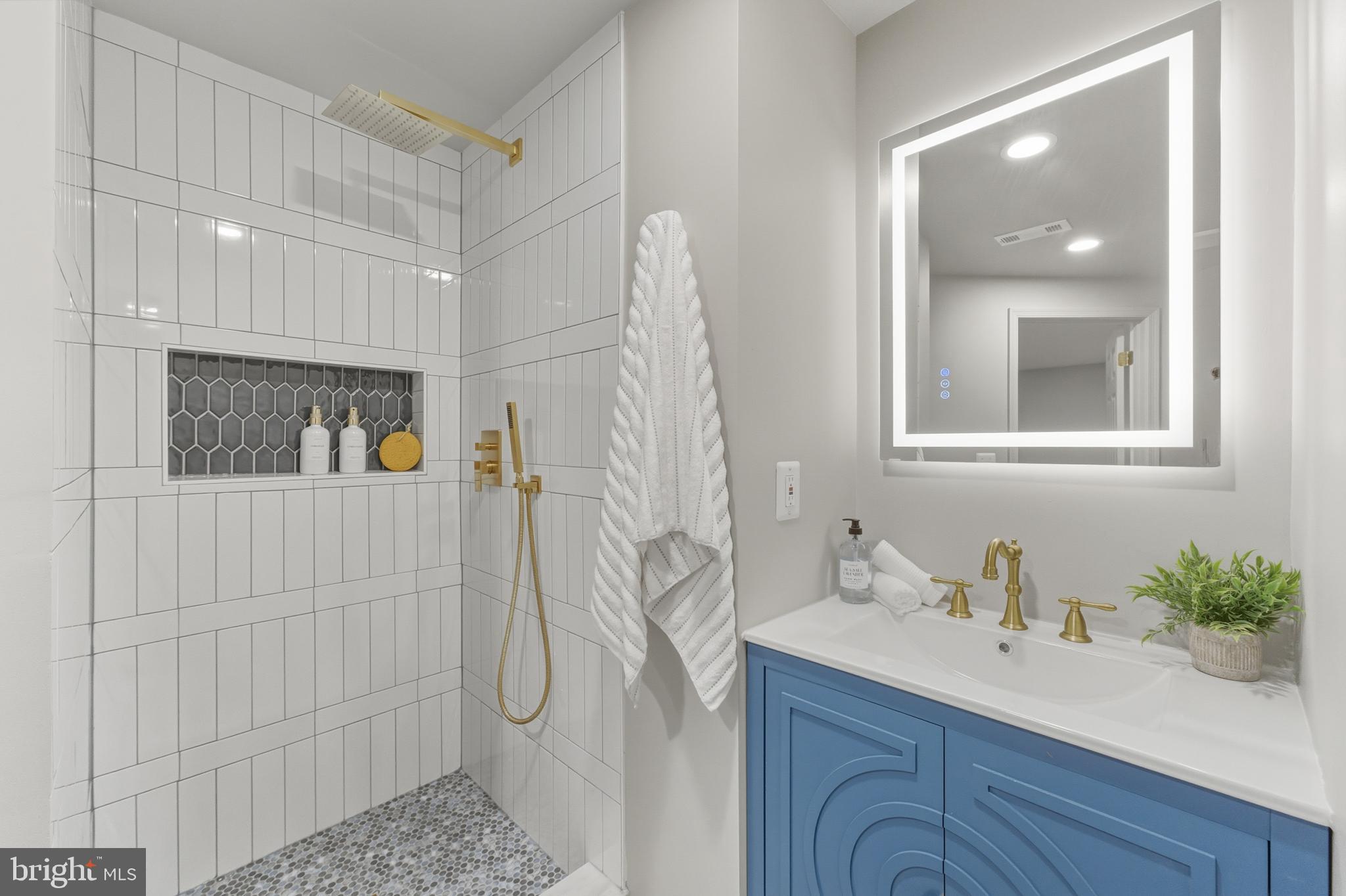 16830 TIDEWATER COURT