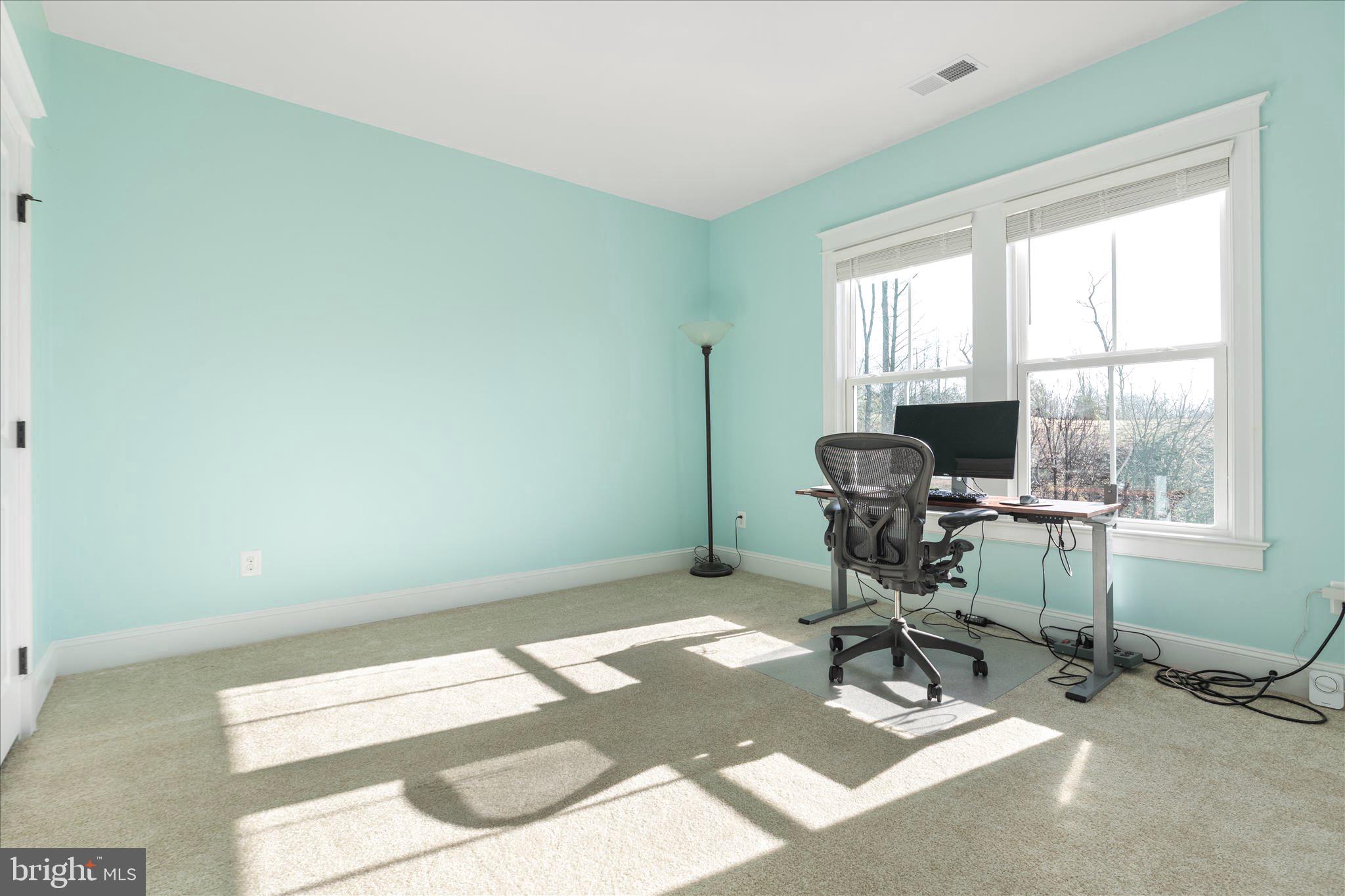 2501 POTOMAC RIVER BOULEVARD