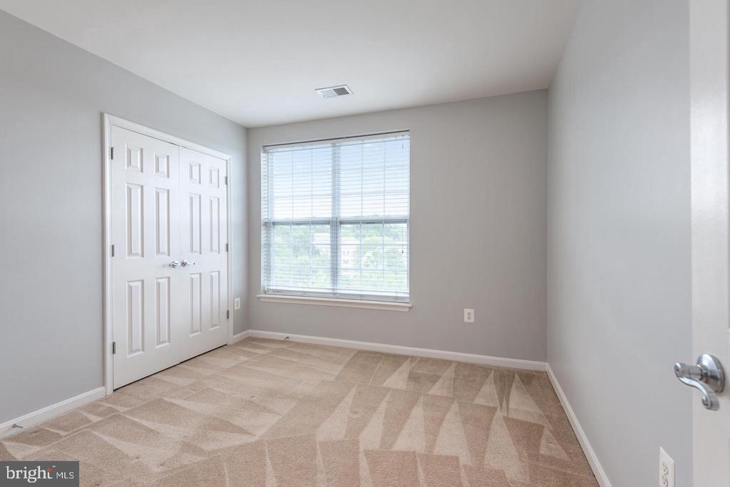 1834 CEDAR COVE WAY