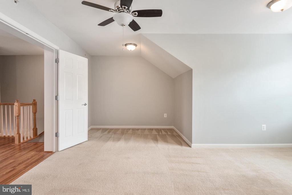 1834 CEDAR COVE WAY