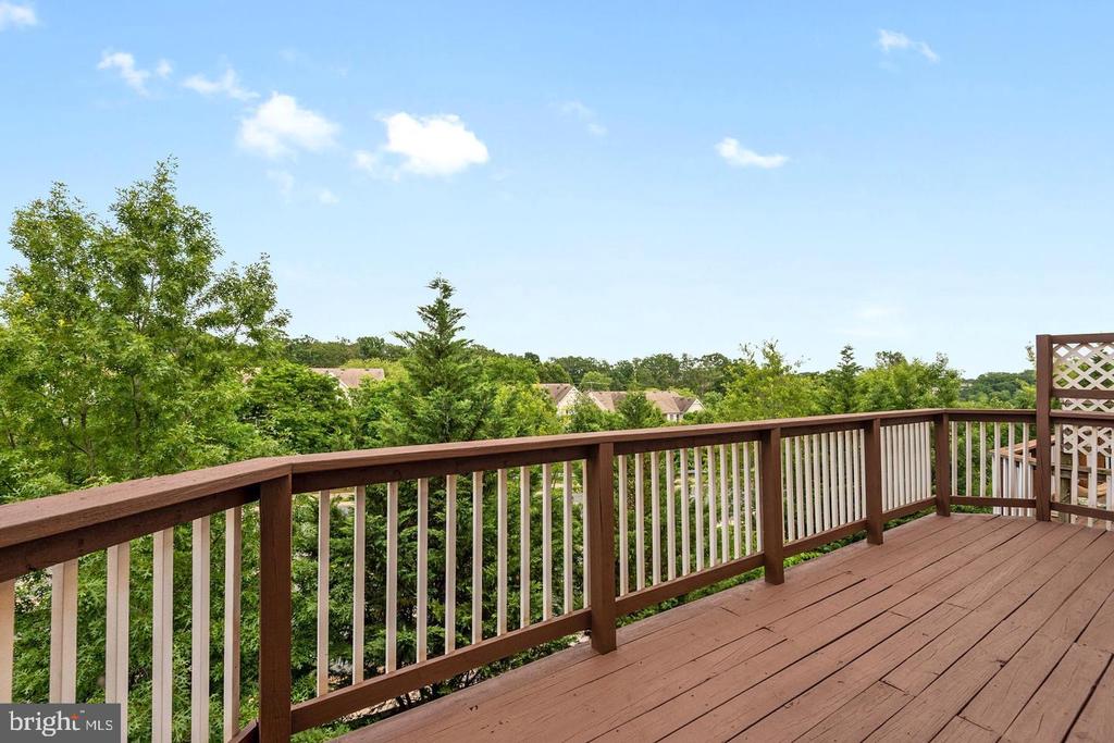 1834 CEDAR COVE WAY