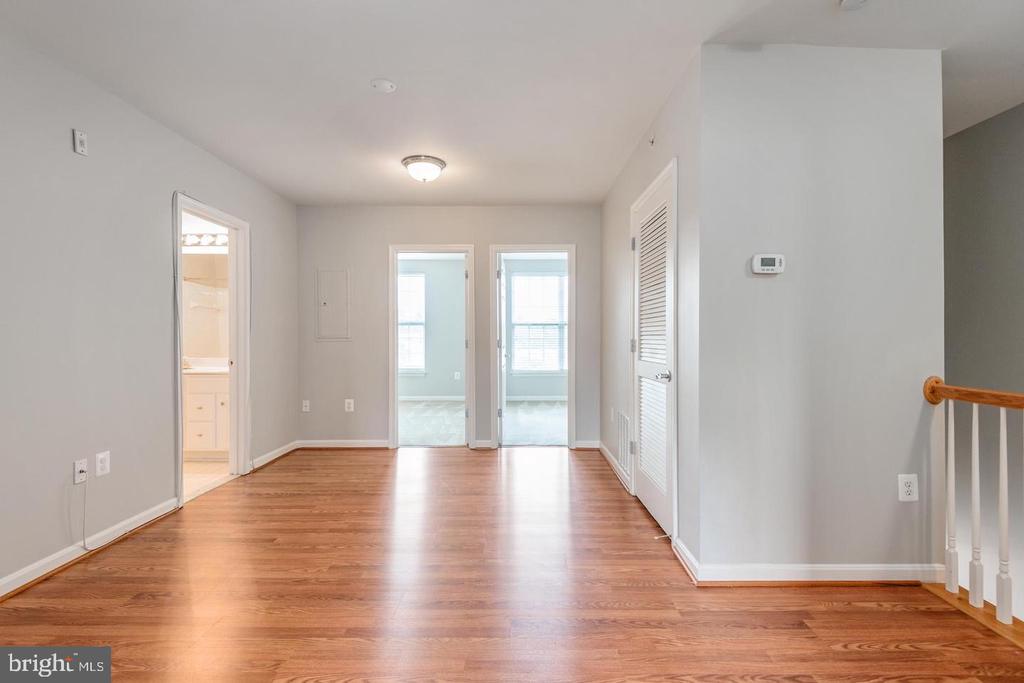 1834 CEDAR COVE WAY