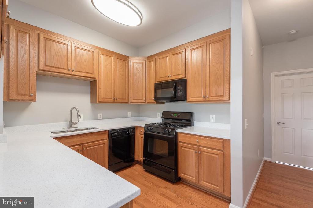 1834 CEDAR COVE WAY