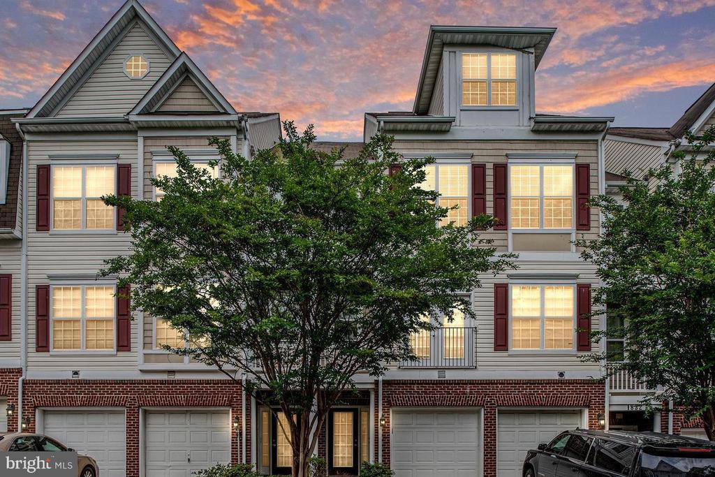 1834 CEDAR COVE WAY