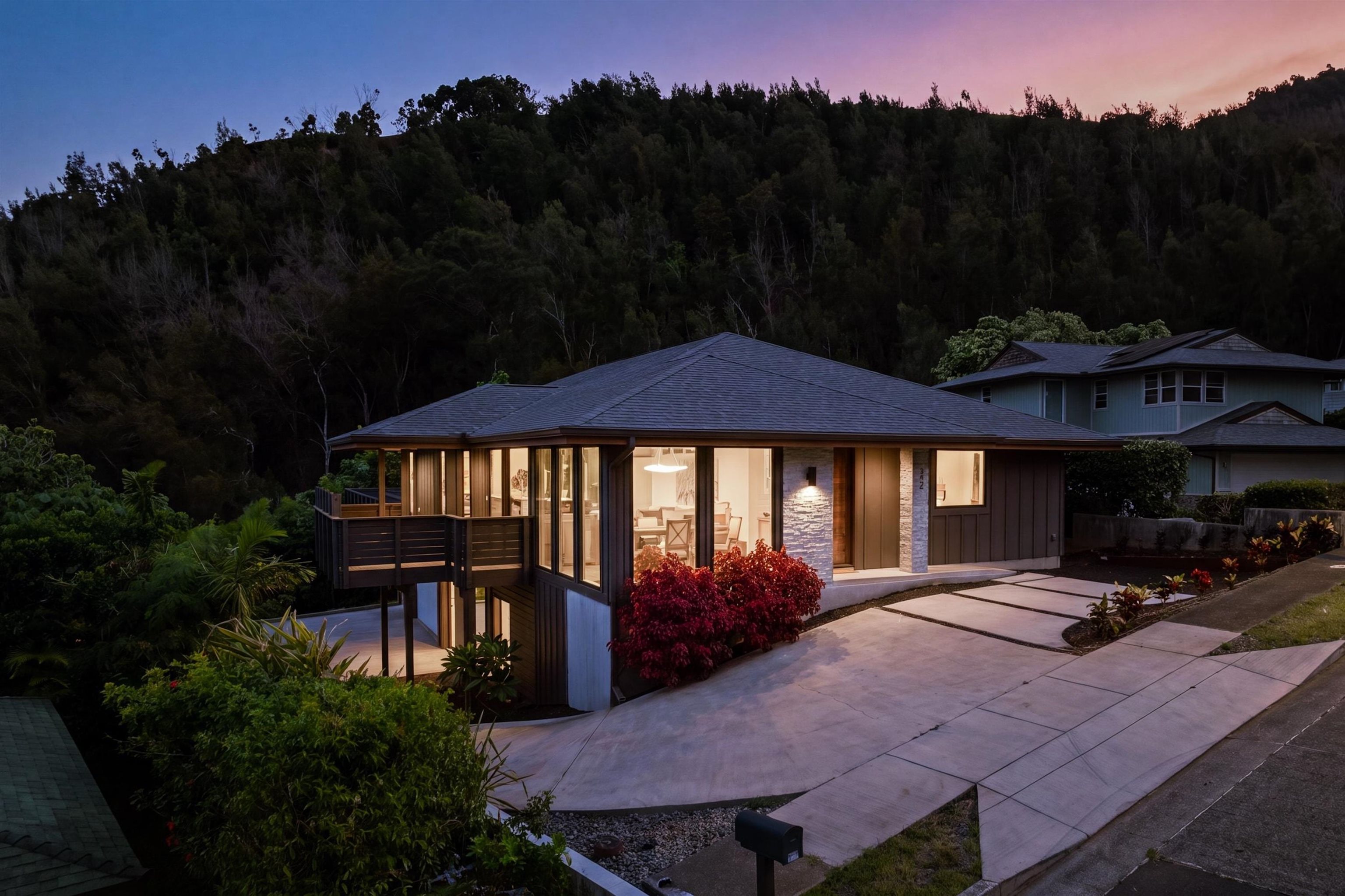 533 Polulani Dr